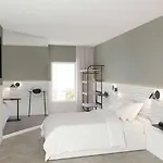 Ibis Styles Paris 3* بُواسي