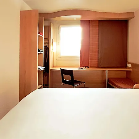 Ibis Styles Paris بُواسي