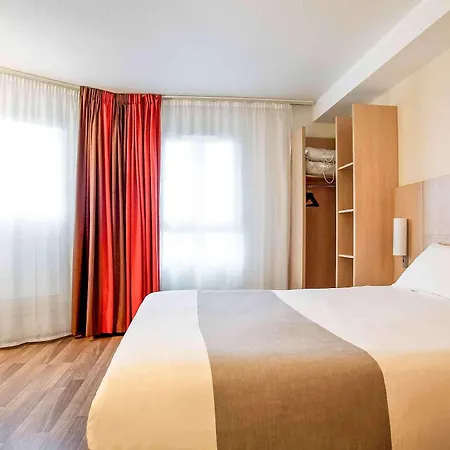 Ibis Styles Paris Hotel 3*