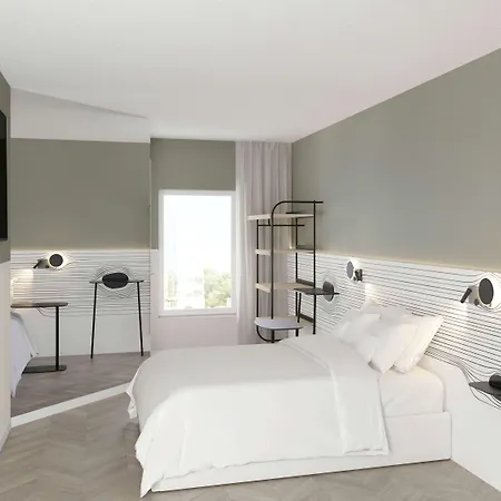 Ibis Styles Paris 3* פואסי