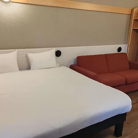Ibis Styles Paris 3* بُواسي
