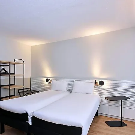 Hotel Ibis Styles Paris 3*