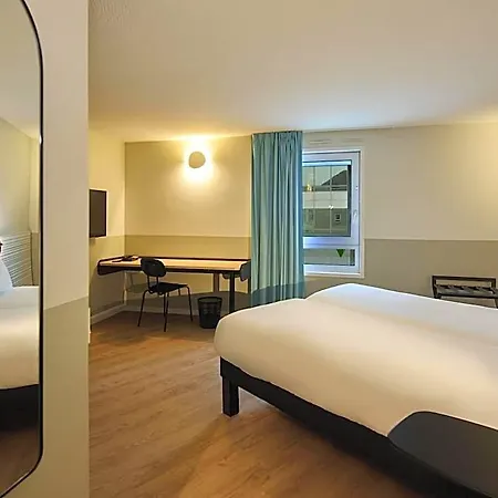 Ibis Styles Paris Hotel
